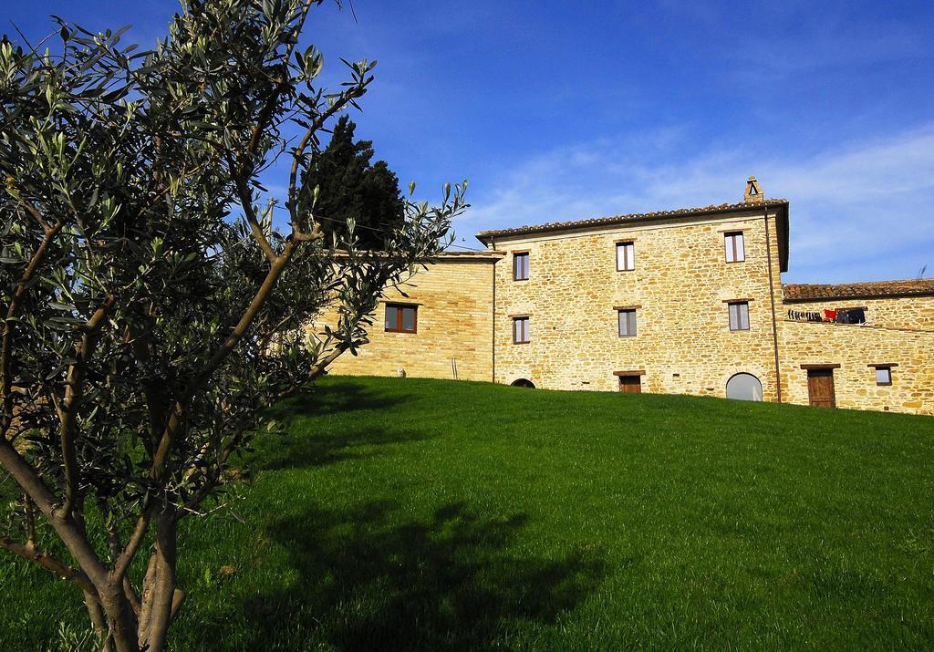 Hostal Il Capuccio San Lorenzo in Campo Exterior foto