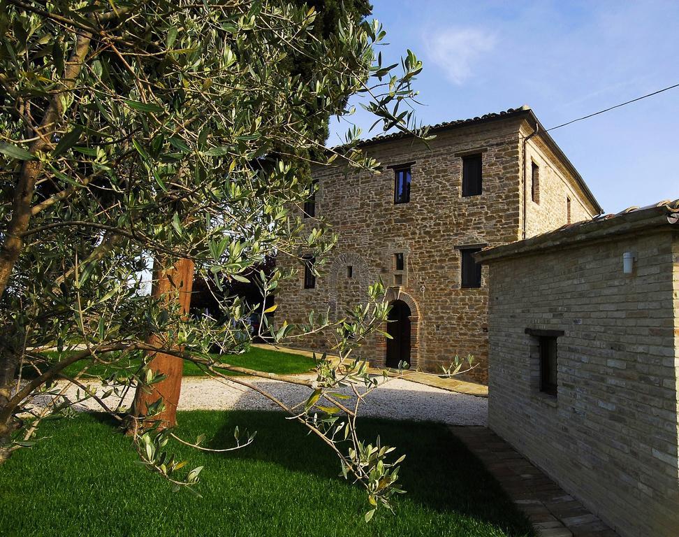 Hostal Il Capuccio San Lorenzo in Campo Exterior foto