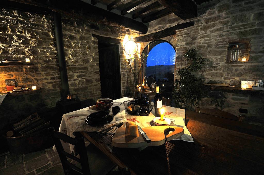 Hostal Il Capuccio San Lorenzo in Campo Exterior foto