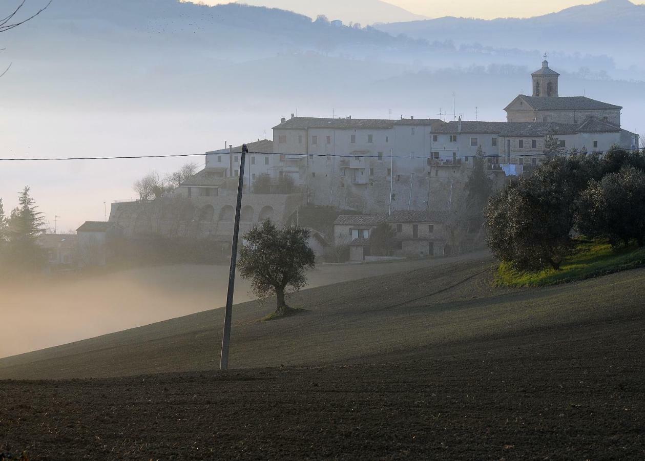 Hostal Il Capuccio San Lorenzo in Campo Exterior foto